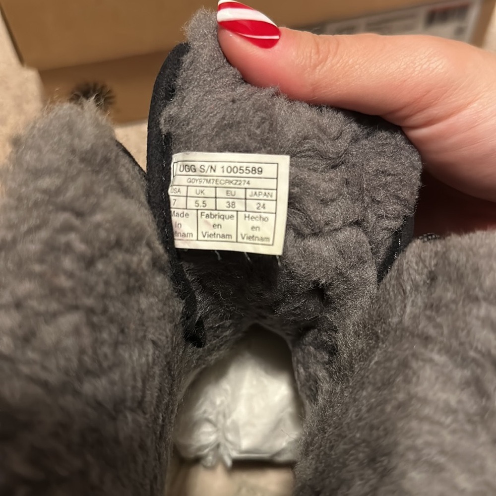 ugg 1005589